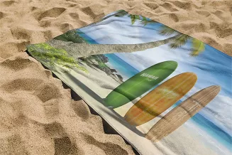 Ręcznik plażowy 100x180 wielokolorowy deski surfingowe na plaży