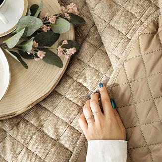 Narzuta dekoracyjna MOLLY 220x240cm pikowana strukuralna kawowa