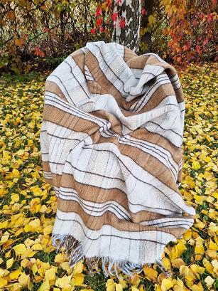 Koc wełniany z frędzlami 160x200 srebrna beżowa kratka