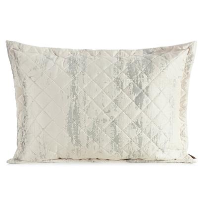 Poszewka dekoracyjna BLINK43 50x70 Eurofirany biała welwetowa pikowana błyszczący nadruk