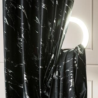 Zasłona gotowa na taśmie MARMA 140x250 czarna ze srebrnym nadrukiem