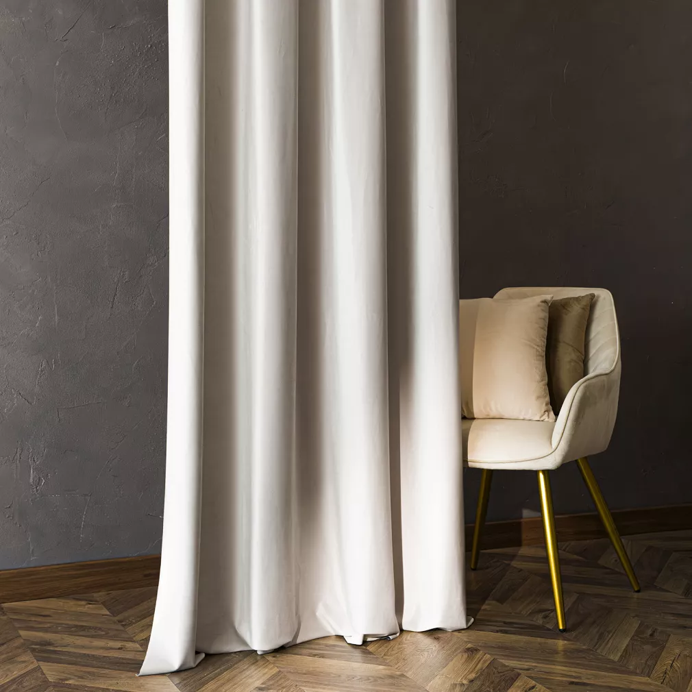 Zasłona gotowa na taśmie BLACKOUT VELVET 140x240 ciepły jasny szary