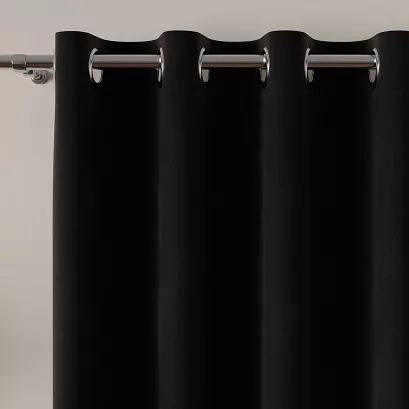 Zasłona gotowa na przelotkach MILAS 140x260 czarna