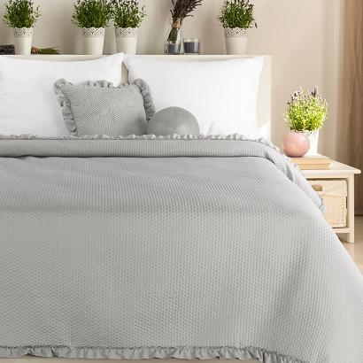 Narzuta dekoracyjna FALBANKA 170x210 srebrna pikowana obszyta falbaną