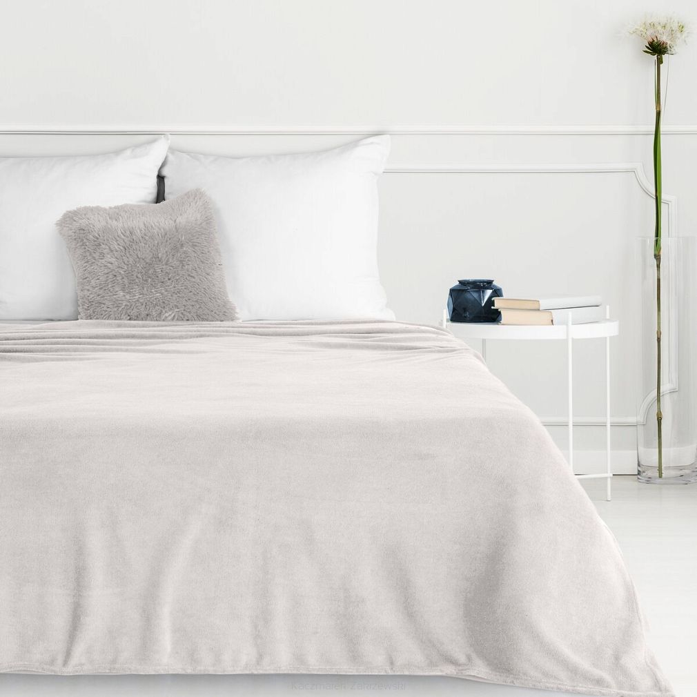 Koc narzuta SIMPLE1 150x200 Eurofirany kremowy miękki i lekki