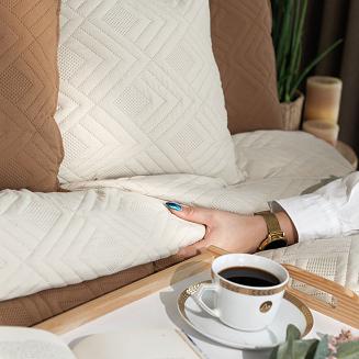 Narzuta dekoracyjna AVILA 170x210 pikowana wzór geomatryczny beżowa