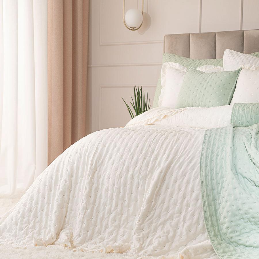 Narzuta dekoracyjna z falbaną WERONA 200x220 ecru