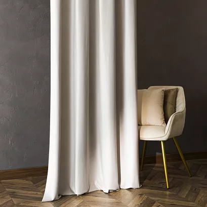 Zasłona gotowa na przelotkach BLACKOUT VELVET 140x250 ciepły jasny szary