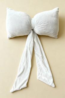 Welurowa poduszka świąteczna 40x23 Biała duża kokarda