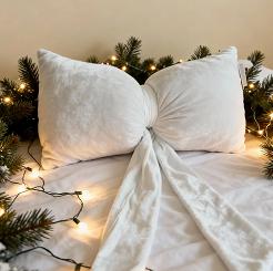 Welurowa poduszka świąteczna 40x23 Biała duża kokarda