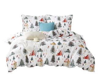 Pościel świąteczna XMASS SKIING 140x200 biała wielokolorowa narciarze szusujący w zimowym krajobrazie