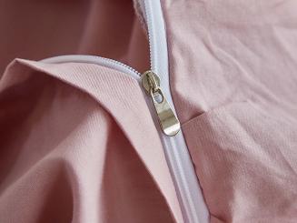 Pościel satyna bawełniana 160x200 Ruffy Premium pudrowa z falbanką