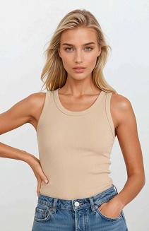 Prążkowana koszulka na szerokich ramiączkach Carlana cappuccino