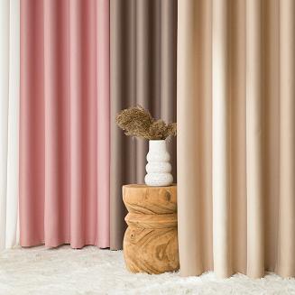 Zasłona gotowa typu blackout na przelotkach DONA 140x 250 jasny chłodny beż