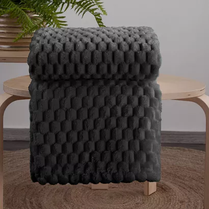Koc narzuta CINDY6 150x200 Design91 czarny puszysty z przestrzennym tłoczeniem 3D