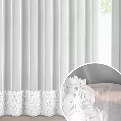 Firana gotowa z siatki na przelotkach ROSES 140x250 Eva Minge Eurofirany biała z 6 pasami róż
