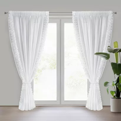 Firana gotowa z szyfonu na taśmie ROSES 140x270 Eva Minge Eurofirany biała pas róż po bokach