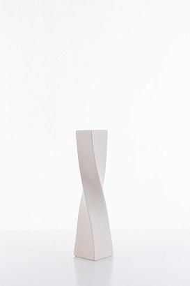 Wazon dekoracyjny RISO 9x9x39 Eurofirany kremowy smukły skręcony z efektem kropel rosy