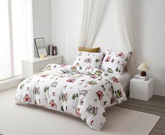 Biała Pościel Świąteczna Satyna Bawełniana z Nadrukiem 220x200 Skiing