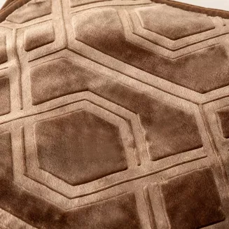 Koc akrylowy na fotel tłoczony VITO 200x220 geometryczny wzór brązowy