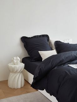 Pościel satyna bawełniana 220x200 Ruffy Premium czarna z falbanką