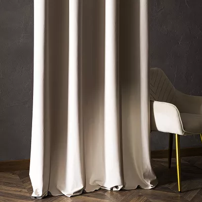 Zasłona gotowa na taśmie BLACKOUT VELVET 140x250 kremowa