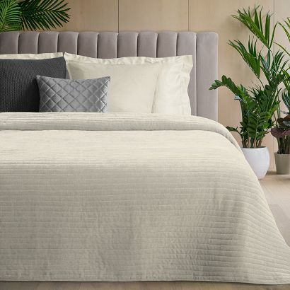 Narzuta dekoracyjna GLORI 220x240 kremowa szenila pikowana w paski