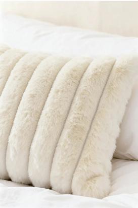 Poszewka dekoracyjna BUNNY 45x45 kremowa Futrzana Puszysta Miła