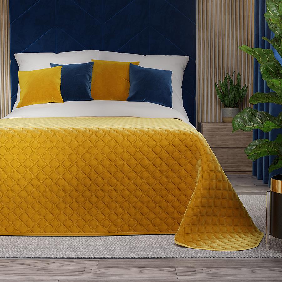 Narzuta dekoracyjna VELVI 170x210 pikowana w geometryczny wzór szafranowa