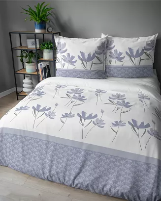Pościel satynowa Home Satin 220x200 biała w lawendowe kwiaty z ozdobnym pasem
