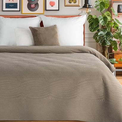 Narzuta dekoracyjna VELVET2 170x210 beżowa pikowana w fantazyjny geometryczny wzór