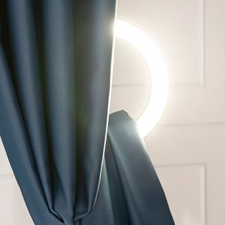 Zasłona gotowa typu blackout na przelotkach DONA 140x 250 granatowa