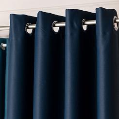 Zasłona gotowa typu blackout na przelotkach DONA 140x 250 granatowa