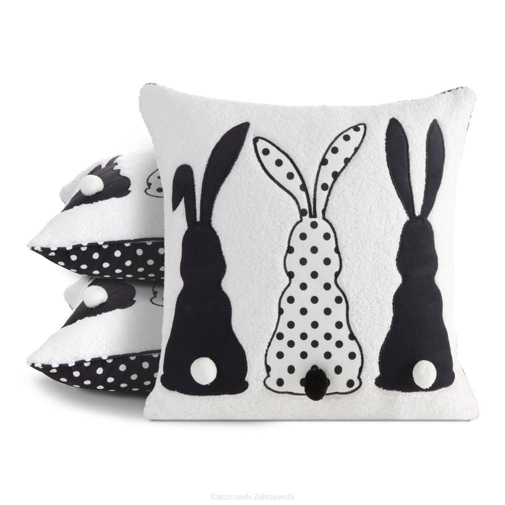 Poszewka dekoracyjna z bukli WIOSNA z ozdobnymi pomponami 45x45 Eurofirany czarna biała wielkanocne zające