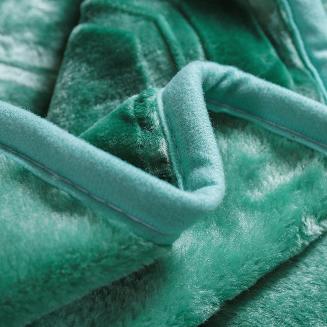 Koc akrylowy tłoczony VITO 160x200 geometryczny wzór butelkowy