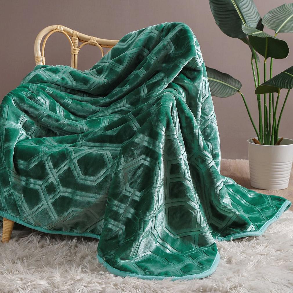 Koc akrylowy tłoczony VITO 160x200 geometryczny wzór butelkowy