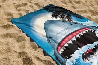 Ręcznik plażowy 100x180 niebieski rekin
