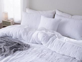 Narzuta dekoracyjna muślinowa struktura Stella 240x220 biała z haftem krzyżyków