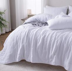 Narzuta dekoracyjna muślinowa struktura Stella 240x220 biała z haftem krzyżyków