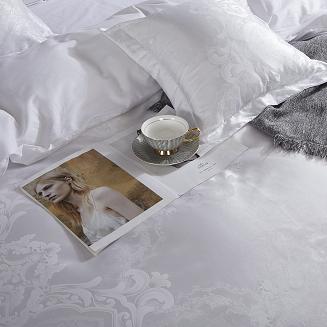 Ekskluzywna Pościel Atłasowa Z Haftem 220x200 AT006