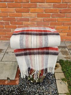 Koc wełniany z frędzlami 100% WEŁNA mała krata terakota ekri brązowa