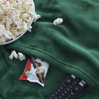 Koc narzuta BINGIE 150x180 butelkowa zieleń z rękawami TV