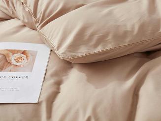 Pościel satyna bawełniana Queen Premium 140x200 biała ze złotą lamówką