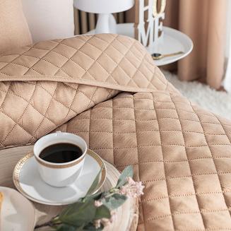 Narzuta dekoracyjna JODEŁKA 220x240 pikowana ciemnobeżowa