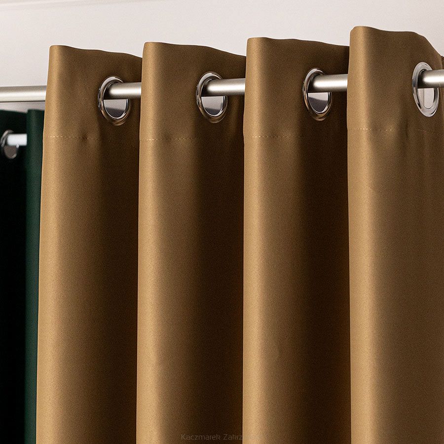 Zasłona gotowa typu blackout na przelotkach DONA 140x 250 khaki