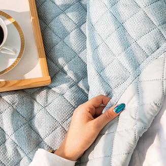 Narzuta dekoracyjna MOLLY 220x240cm pikowana strukuralna jasnoniebieska