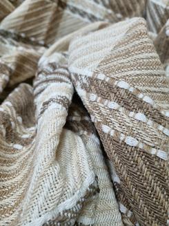 Narzuta dekoracyjna tkana 170x205 beżowa kremowa biała krata