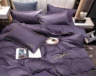Pościel 160x200 fioletowa złoty haft satynowa lamówka