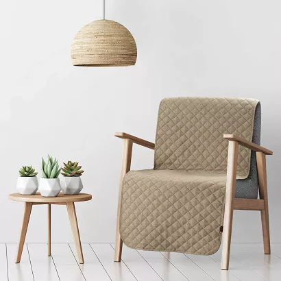 Narzuta dekoracyjna LEN 70x160 ciemnobeżowa pikowana w geometryczny wzór