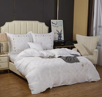 Ekskluzywna Pościel Atłasowa Z Haftem 160x200 AT012